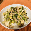 saksaksaxx's cooksnap of when they made 手間なし簡単！豆苗と卵とツナの丼.