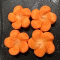 コロどろっぷ's cooksnap of when they made 人参の飾り切り✿ねじり梅.