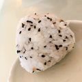 KAORULALA's cooksnap of when they made ごまたっぷり♪としらす干しのおにぎり.