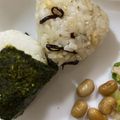 a0024755's cooksnap of when they made 揚げ玉と塩昆布の麺つゆおにぎり.