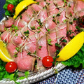 辰夫女子's cooksnap of when they made 炊飯器 で 簡単 ローストビーフ.