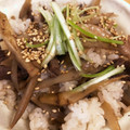 m11m11's cooksnap of when they made 牛ごぼうのうまうま混ぜごはん.