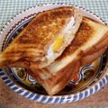 attunIIO's cooksnap of when they made 簡単☆ベーコンエッグでホットサンド.