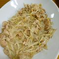 ☆hiroppy☆'s cooksnap of when they made 豚こま肉ともやしのあんかけ.