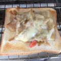 フランクフルトJr's cooksnap of when they made 残ったきんぴらごぼうのチーズトースト.