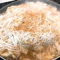 ほのぼのいっこ's cooksnap of when they made 新感覚！炒め椎かまの香ばし豚もやし鍋.