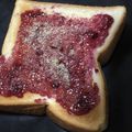 クックM6DK2O☆'s cooksnap of when they made ＊ジャムとすりごまの香ばしトースト＊.