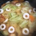 Hanachan13's cooksnap of when they made キャベツと人参とちくわの味噌汁.