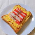 monuvalley's cooksnap of when they made ふわふわ甘たま☆カニカマトースト.