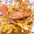 しんちゃん☆きっちん's cooksnap of when they made もやしと魚肉ソーセージの卵炒め.