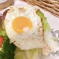 らぷのまま's cooksnap of when they made ガーリックソースになる目玉焼きのサラダ.