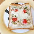 づぃんこ's cooksnap of when they made ツナマヨ＆たっぷりトマトのトースト♫.