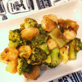 umisukico's cooksnap of when they made コク旨♡海老とブロッコリーのオイマヨ炒め.