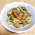 こはる・▽・'s cooksnap of when they made 春キャベツとチクワ炒め お手軽にもう一品.