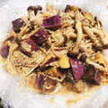 ねぞろ's cooksnap of when they made さつま芋toきのこno胡麻和え.