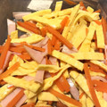 ひもすどり's cooksnap of when they made 副菜に♪ハムきゅうり人参卵の中華和え！.