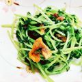 虎徹のママ's cooksnap of when they made 簡単！お店の味！豆苗炒め.