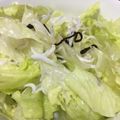 amileamila's cooksnap of when they made 【農家のレシピ】レタスとしらすのサラダ.