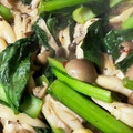 りょっつ's cooksnap of when they made あと一品！小松菜としめじのオイスター炒め.