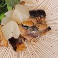 佐藤千's cooksnap of when they made 簡単すぎ？味付き鯖味噌缶で大根の煮物.