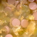 めいちママ＊'s cooksnap of when they made レタスと魚肉ソーセージのスープ.
