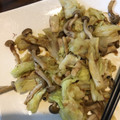 ちぃたくママ's cooksnap of when they made さっと簡単☆しめじとキャベツのおかか和え.
