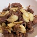 ちーパパ's cooksnap of when they made 砂肝のニンニクバター炒め.