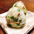 ちゃちゃまる26's cooksnap of when they made 焼き椎茸と柚子と三つ葉のおにぎり.