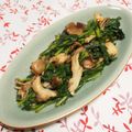 バカリャウ's cooksnap of when they made 春菊と舞茸の☆オイスターバター炒め.