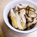 どらど～ら's cooksnap of when they made カブの皮の塩昆布モミモミ♪( ´▽｀).