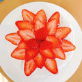 ハルママっこ's cooksnap of when they made たった２粒のいちごで満足できる切り方。笑.