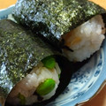 じゃりてん's cooksnap of when they made 塩昆布と桜えびで枝豆。のおにぎり.