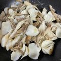 らむね１３'s cooksnap of when they made 百合根と舞茸のハーブバターソテー.
