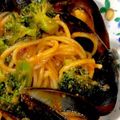 よしよしのキッチン☆'s cooksnap of when they made コストコのムール貝で作る海鮮トマトパスタ.