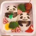 さきぽん太's cooksnap of when they made お弁当に٩(ˊωˋ*)وパンダおにぎり.