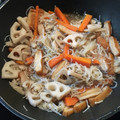ゆきユキゆっきー's cooksnap of when they made 蓮根とさつま揚げと白滝と人参の煮物.
