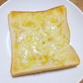 ＊なぁ＊'s cooksnap of when they made 幸せのメープル塩バターチーズトースト♡.