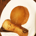ERK1220's cooksnap of when they made ⁑すき焼きのたれで、簡単♡鮭大根⁑.