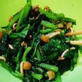 クックJMXHYH☆'s cooksnap of when they made 春菊となめこの柚子コショウ和え.