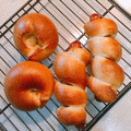 あけちゃんち。's cooksnap of when they made 全粒粉とはちみつのベーグル.
