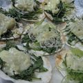 ちばたま's cooksnap of when they made 簡単＊水菜としらす干しの餃子皮のピザ.