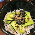 R♡Kママ's cooksnap of when they made カフェ気分♪アボカドとしらすの簡単丼.