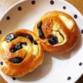 Fujy87's cooksnap of when they made ブルーベリー＆クリームチーズのパン.