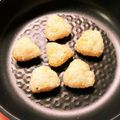 あろまちゃん's cooksnap of when they made 手づかみ離乳食♡ひとくち焼きおにぎり.