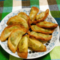 赤い電話's cooksnap of when they made 餃子の皮で！　アボカドとチーズの包み揚げ.