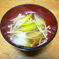 かしゅみん♡'s cooksnap of when they made 簡単❀朝食♪えのきとネギと豆腐のお吸い物.