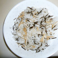 白いぐれーぷ's cooksnap of when they made 混ぜ込みひじきお揚げごはん.
