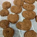 とみぃ☆★'s cooksnap of when they made 簡単本格♡高級洋菓子店のショコラクッキー.