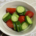Halü★mama's cooksnap of when they made ミニトマトとキュウリの簡単洋風サラダ.