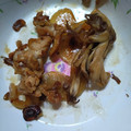 トラケ's cooksnap of when they made 豚肉と舞茸の甘辛照り炒め.